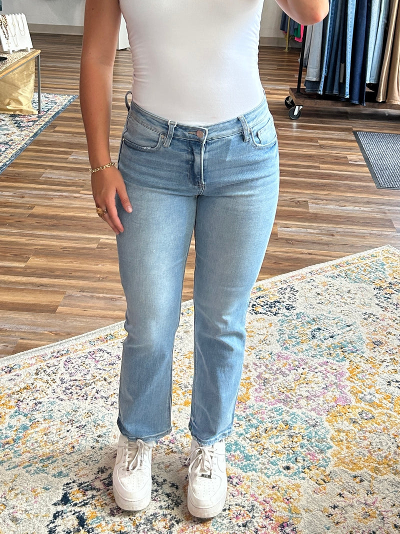 Aria's Ankle Straight Jeans