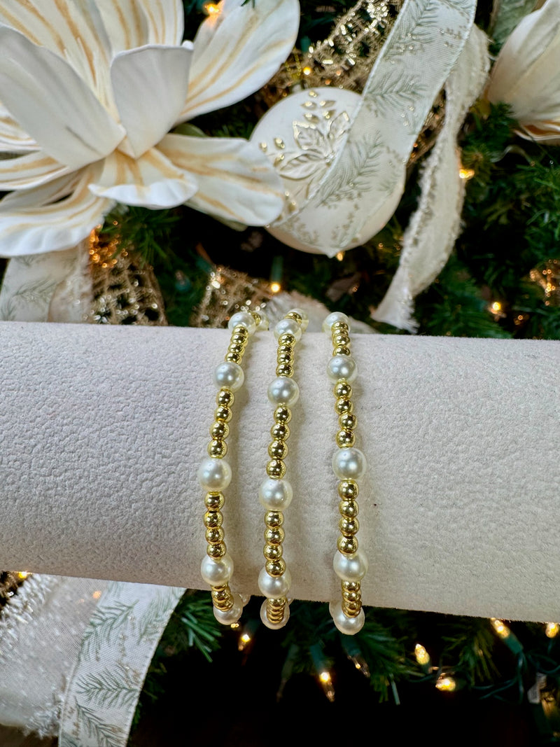 Come Away W/ Me Gold Pearl Bracelet