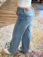 Michelle's Medium Wash Dad Jean