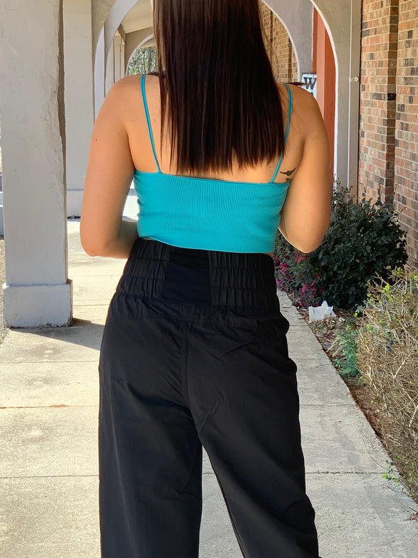 (4 colors) RIBBED SEAMLESS CROPPED CAMI