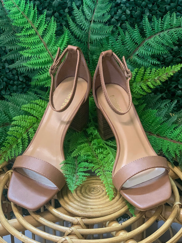Being Exclusive Brown Block Heel